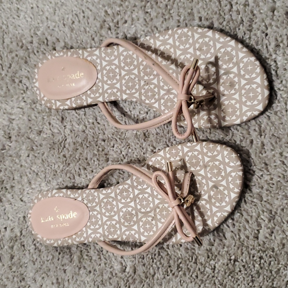 Kate Spade pink and tan flip flops